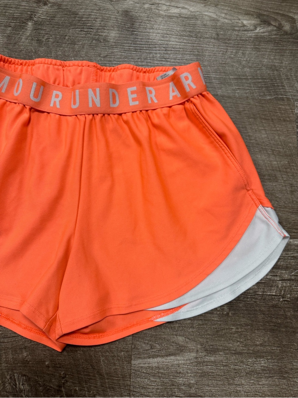 Under Armour Orange Shorts Size Medium - Picture 2 of 6